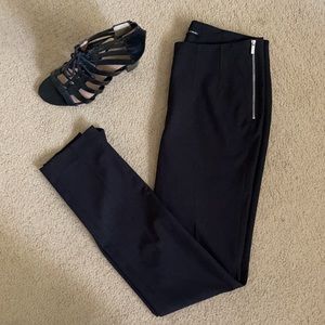 Amanda + Chelsea Black skinny pants